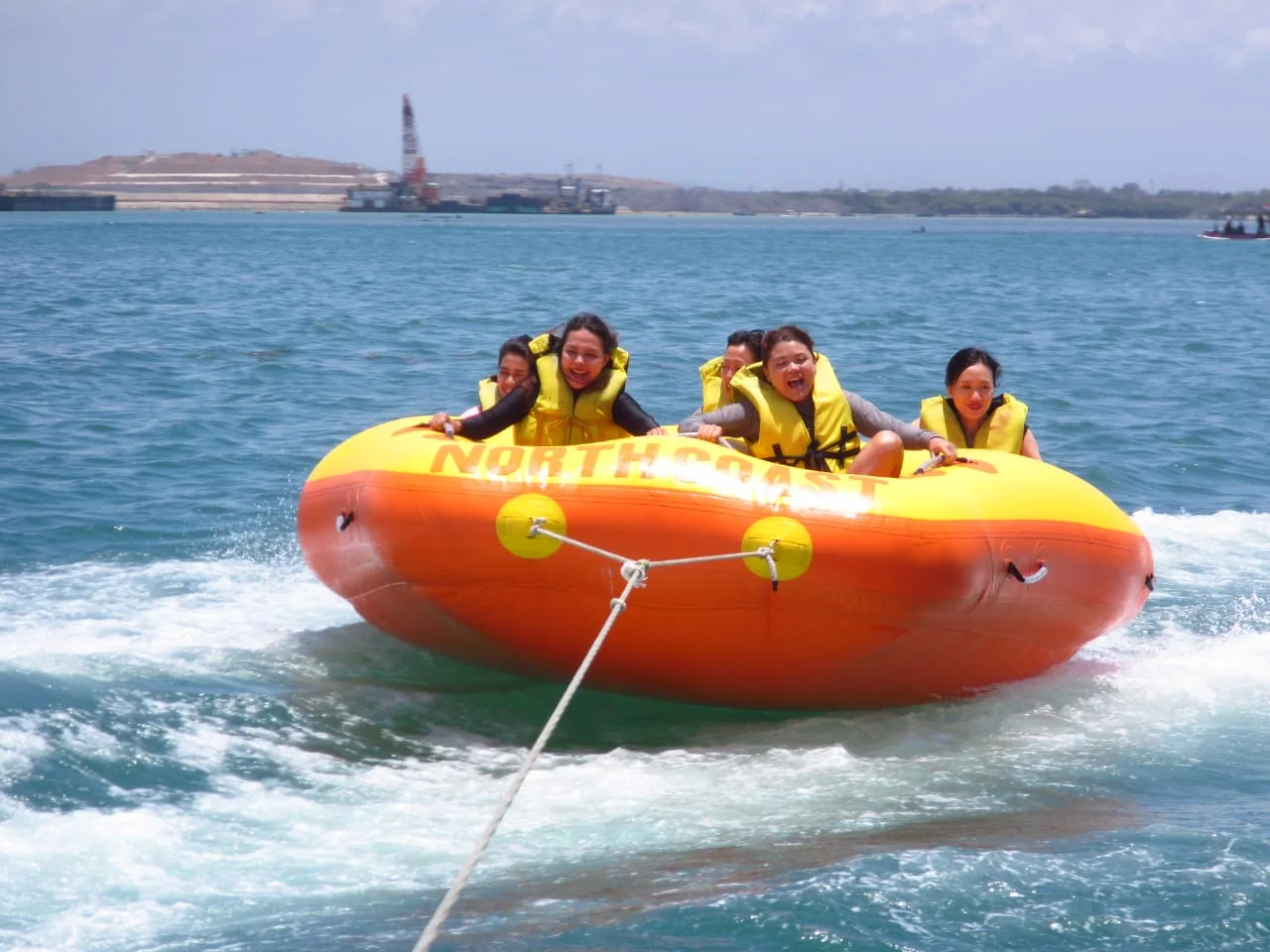 donut boat water sport bali